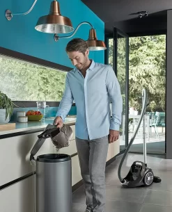 Rowenta RO7260 Bodenstaubsauger Silence Force Cyclonic Parkett | Beutellos | Große Staubbehälterkapazität: 2,5 Liter | Schlankes Und Modernes Design | Langlebiger EffiTech-Motor | Schwarz -Rowenta 2f51bb8cb0d7c5441ad5ceebb28f908f