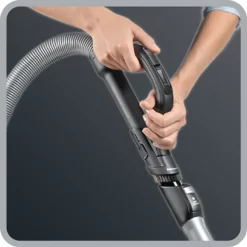 Rowenta RO7473 Silence Force Allergy+ Bodenstaubsauger Mit Beutel (große Staubbeutelkapazität: 4,5 Liter, Extrem Leise, Hocheffiziente Bodendüse, Langlebiger EffiTech-Motor) Schwarz/rot -Rowenta 8bf3f09e33fdd23636675b419c08c511